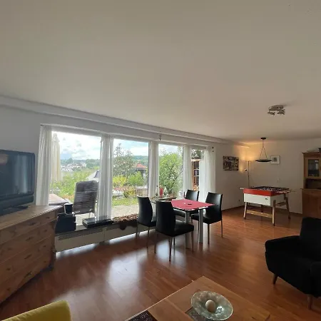 Sehr Schöne Neu Renovierte Spechthöhle * Wehrheim